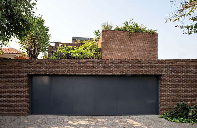 Casa Ibsen by Felipe Hess Arquitetos