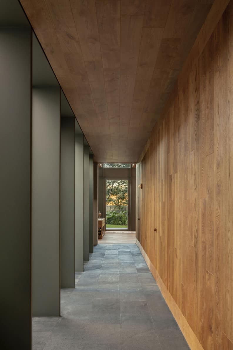 Casa La Loma by Tres Puntos Arquitectura 