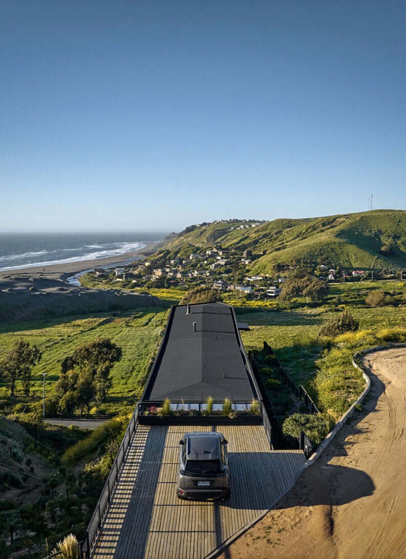 Casa La Negrilla by Croxatto y Opazo Arquitectos