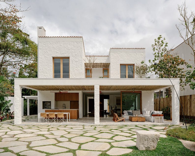 Casa Laranjeiras by Felipe Hess Arquitetos