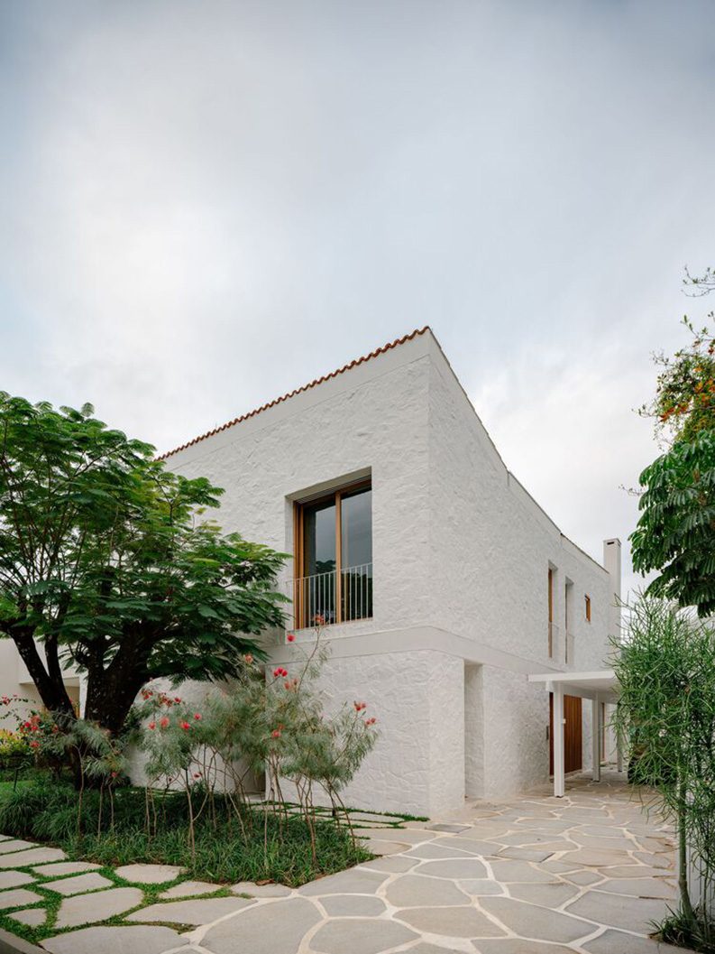 Casa Laranjeiras by Felipe Hess Arquitetos