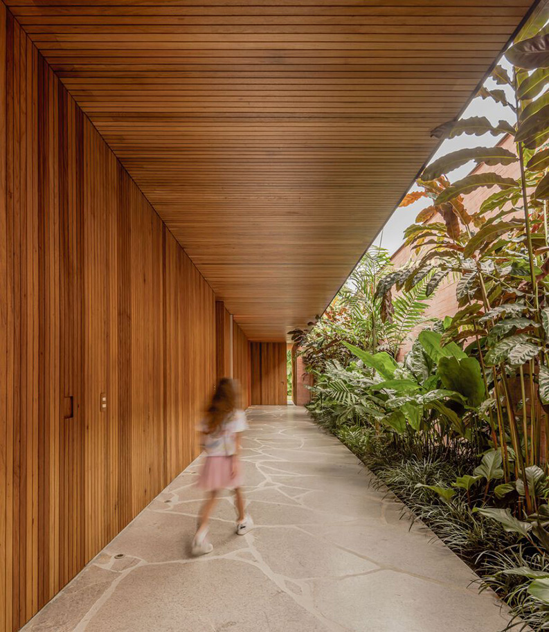 Casa Laranjeiras by mf+arquitetos