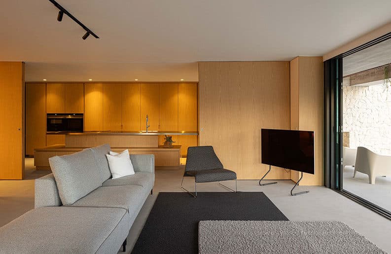 Casa M by Silverline