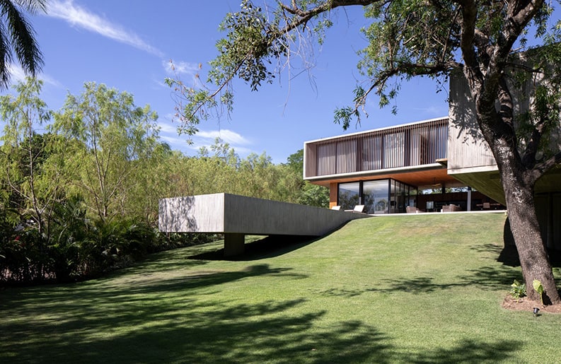 Casa MS, Sommet, Paul Renaud