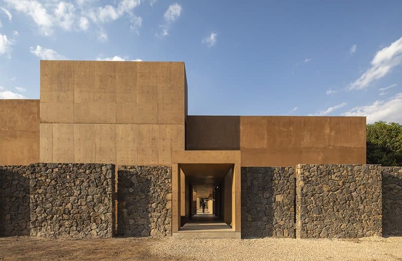 Casa Macana by Taller Carlos Marín