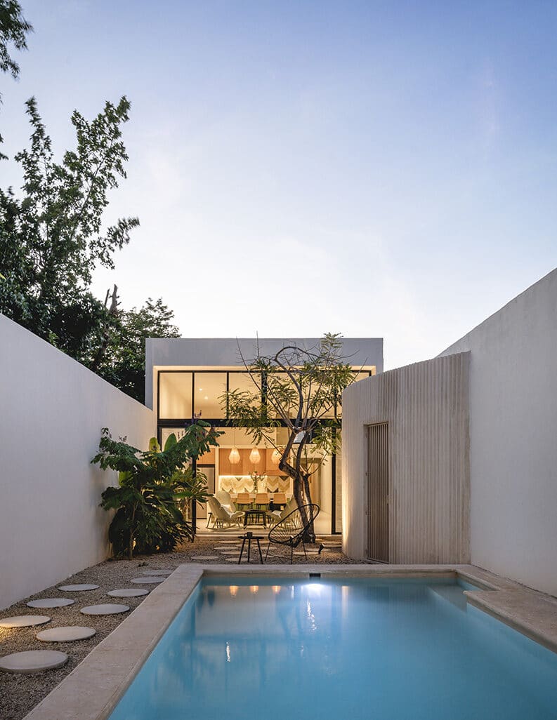 Casa Mikelin by Taller Estilo Arquitectura
