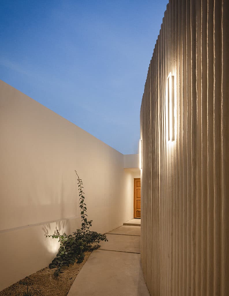 Casa Mikelin by Taller Estilo Arquitectura
