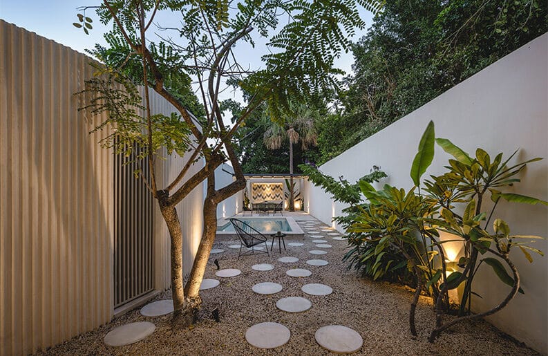 Casa Mikelin by Taller Estilo Arquitectura