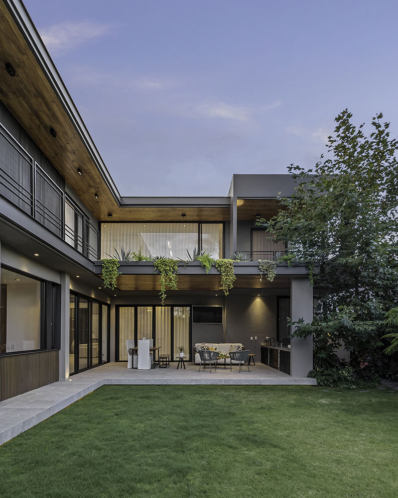 Casa Miura by Taller Mexicano de Arquitectura (TAMEXARQ)