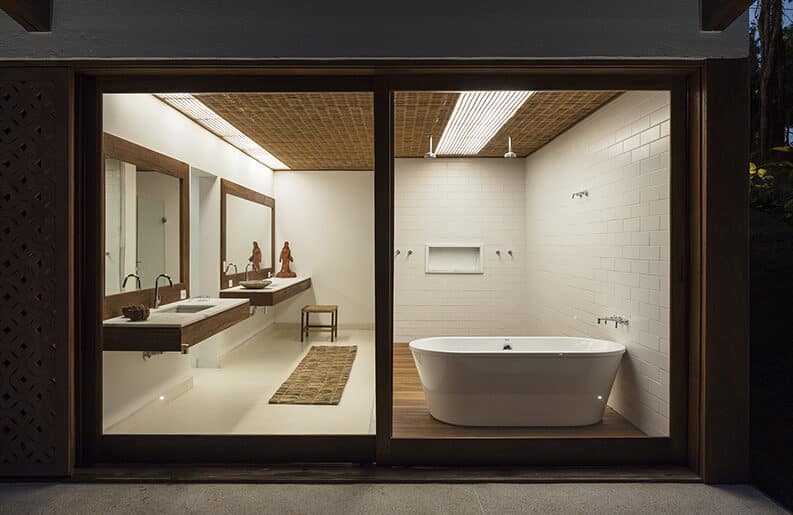 Casa Muxarabi by André Luque Arquitetura