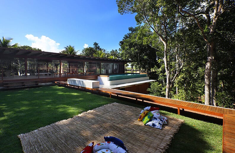 Casa Muxarabi by André Luque Arquitetura