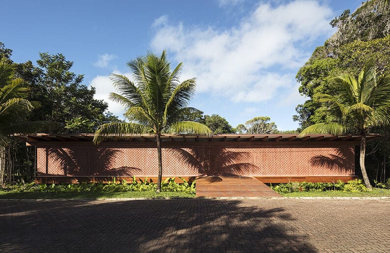 Casa Muxarabi by André Luque Arquitetura