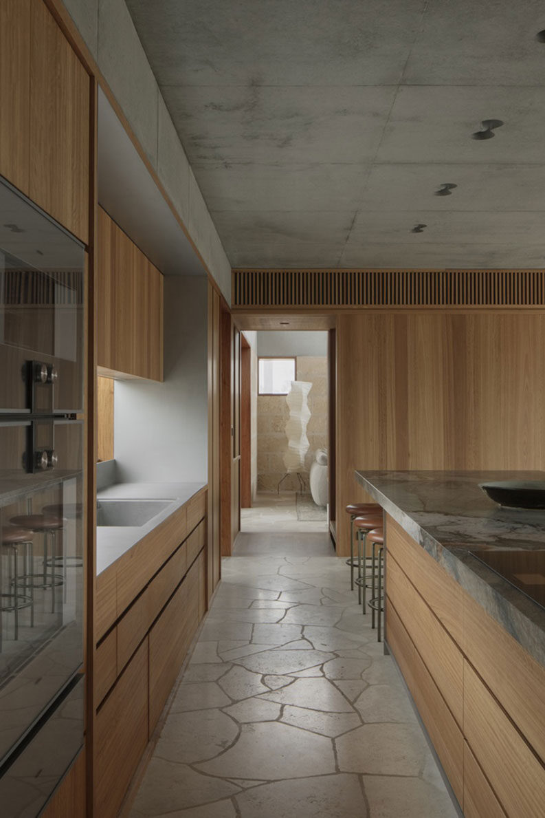 Casa New Castle by Anthony St John Parsons