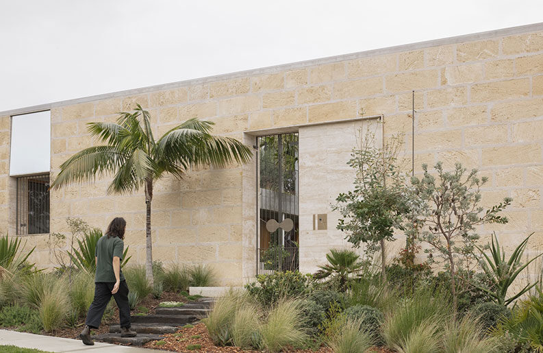 Casa New Castle by Anthony St John Parsons