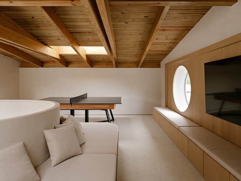 Casa Ortiz by Meireles + Pavan Arquitetura