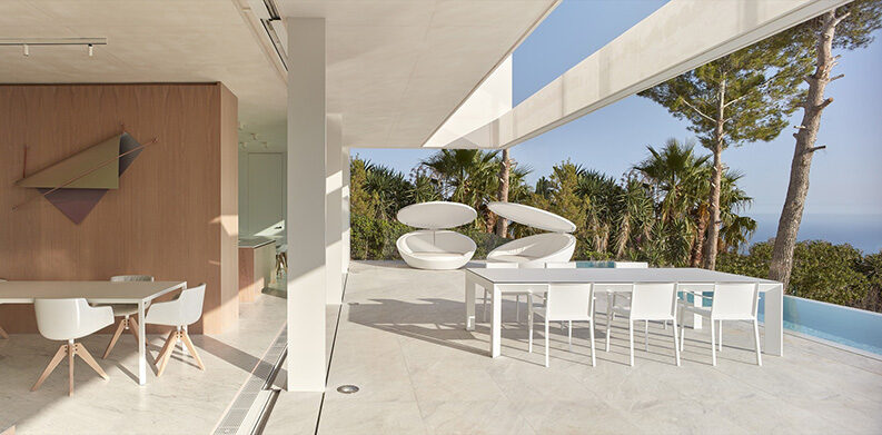 Casa Oslo by Ramón Esteve Estudio