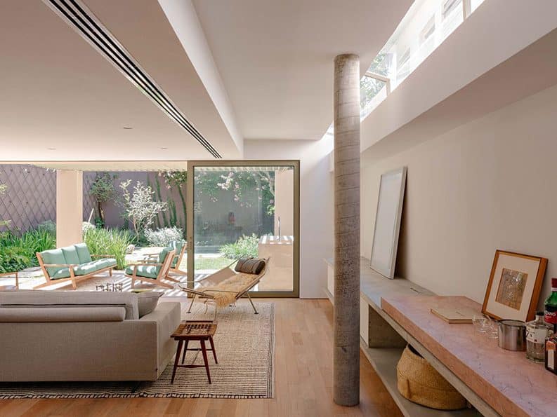 Casa Ouro Preto by Felipe Hess Arquitetos