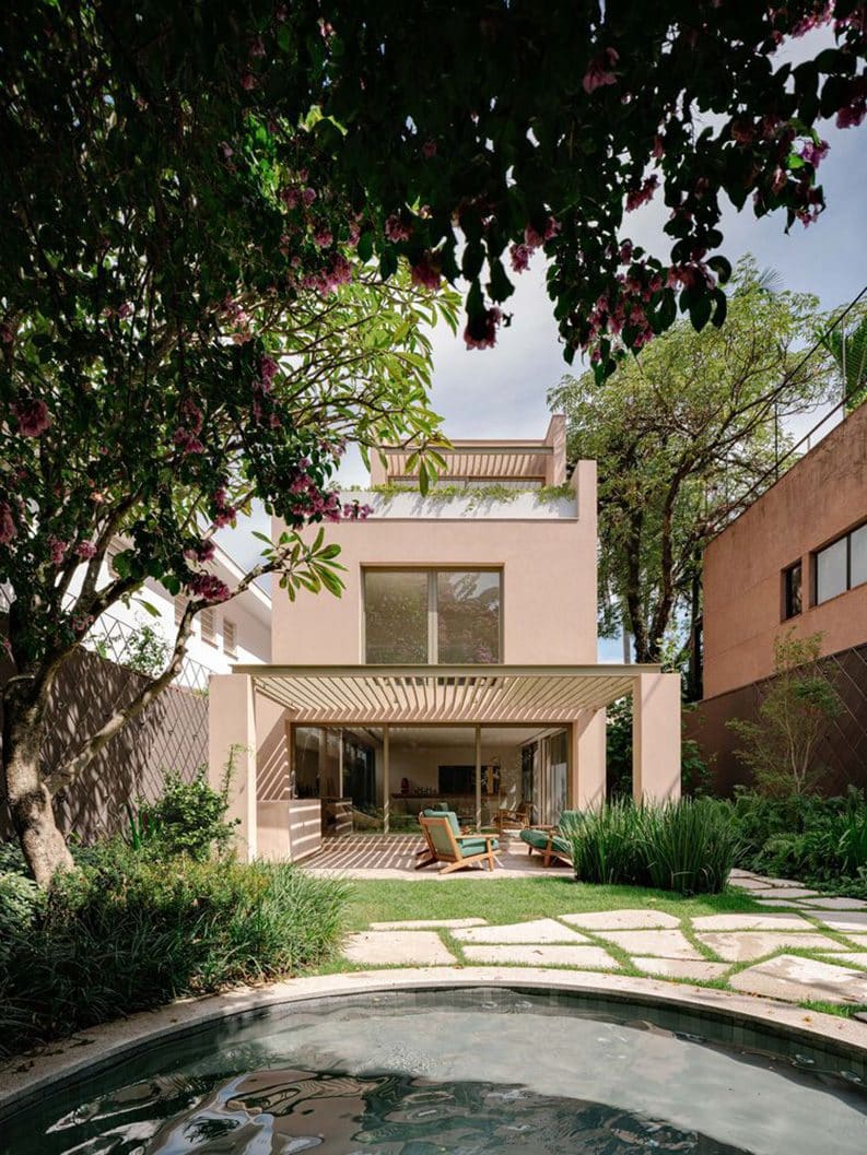 Casa Ouro Preto by Felipe Hess Arquitetos