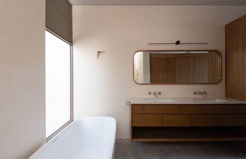 Casa Paseo de la Cantera by Antumbra estudio