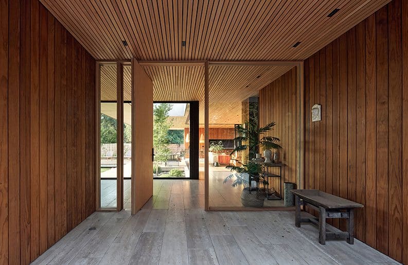 Casa Paso de los Toros by Juan Carlos Sabbagh Arquitectos