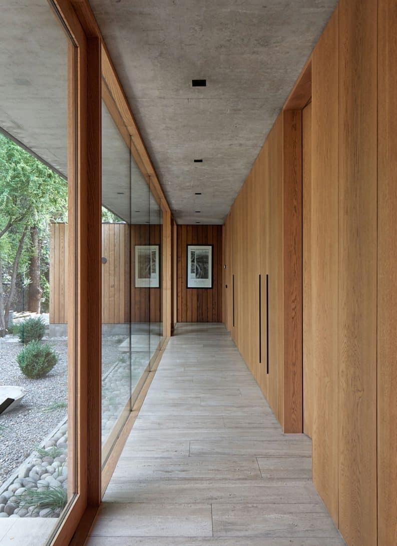 Casa Paso de los Toros by Juan Carlos Sabbagh Arquitectos