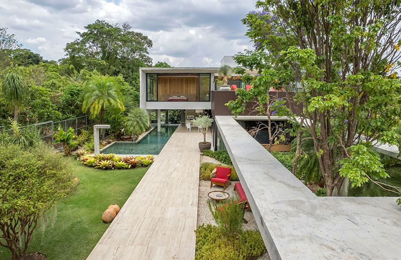 Casa Pirenópolis by Leo Romano