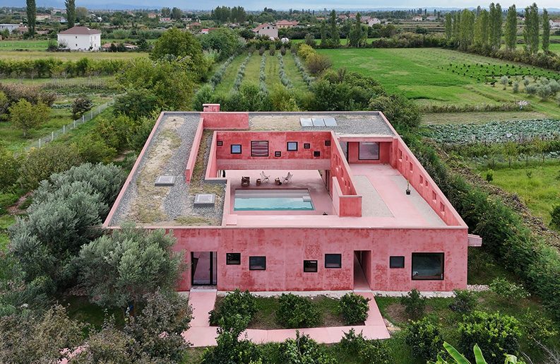 Casa Roja by Pacarizi Studio