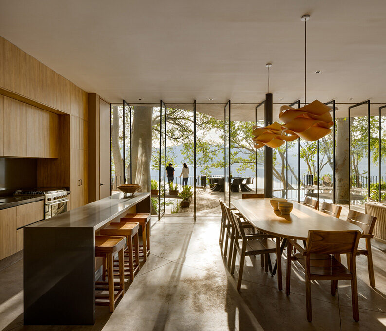 Casa Santa María del Oro by Mauricio Ceballos X Architects