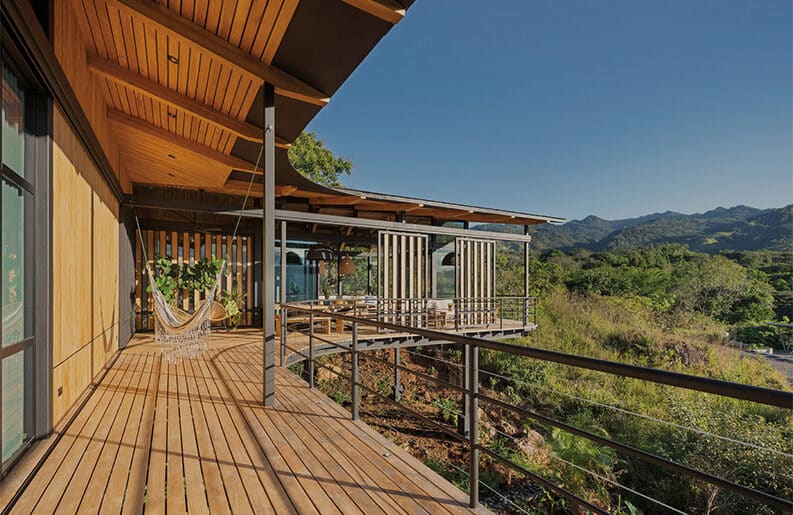 Casa Tertulia by Marcela Carranza Arquitectura