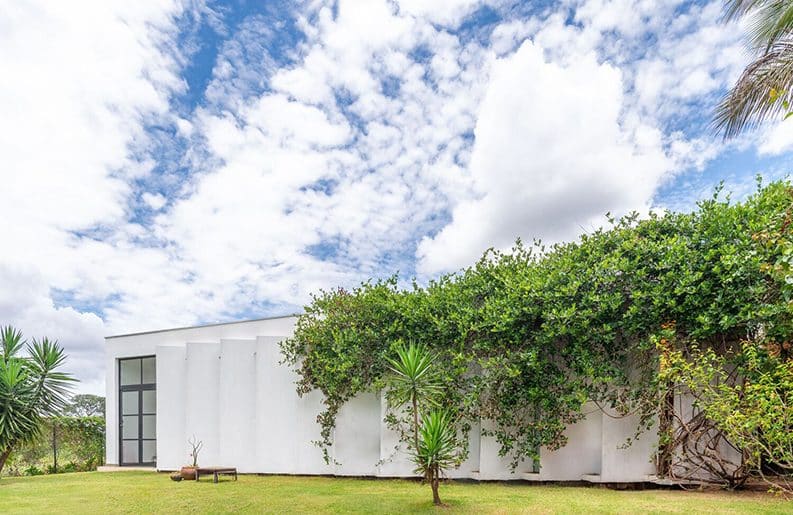 Casa Tocama by Paralelas Arquitetura