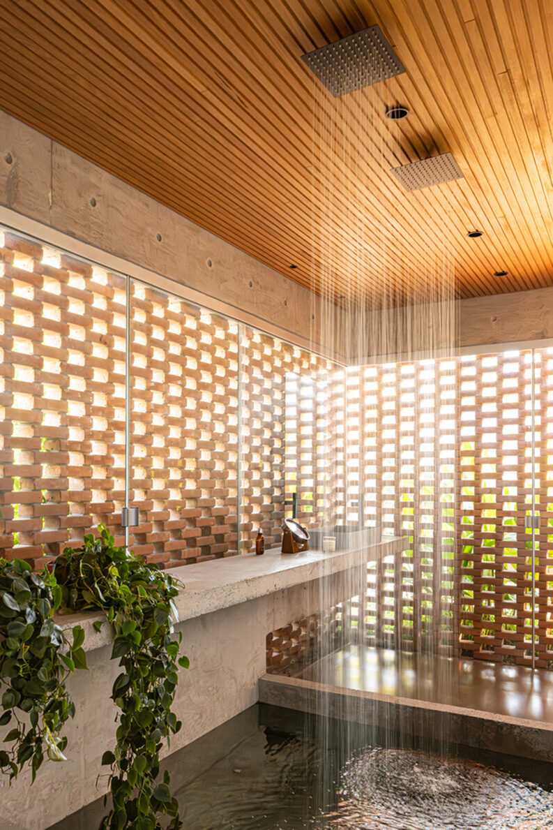 Casa Tupin by BLOCO Arquitetos