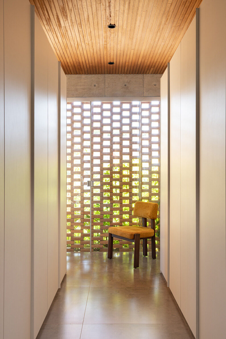 Casa Tupin by BLOCO Arquitetos