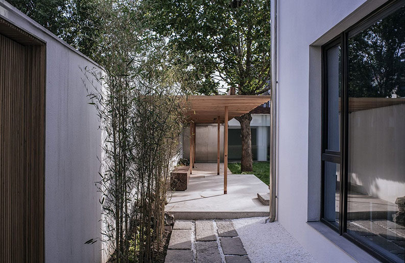 Casa W by Atelier About Architecture