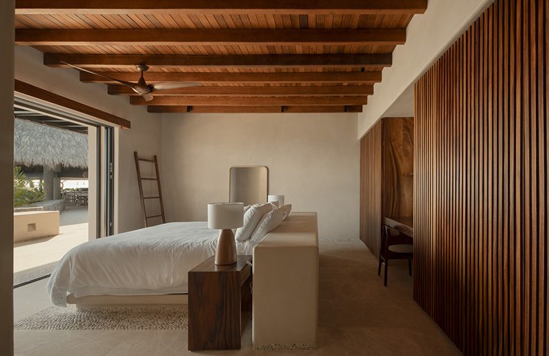 Casa Yuri by Zozaya Arquitectos
