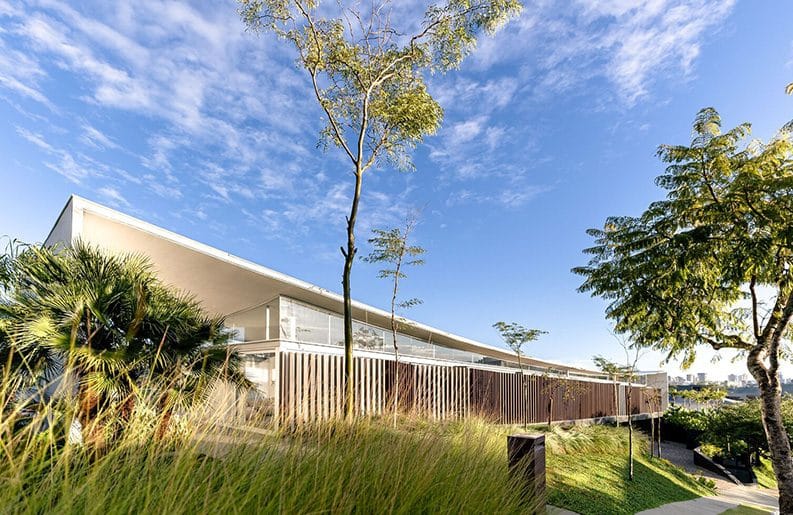 Casa de Linho by TETRO Arquitetura