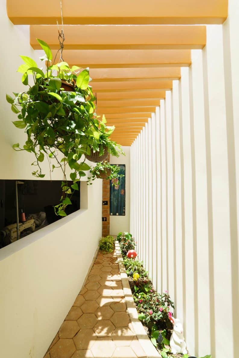 Casa de Mainha by Studio Zé