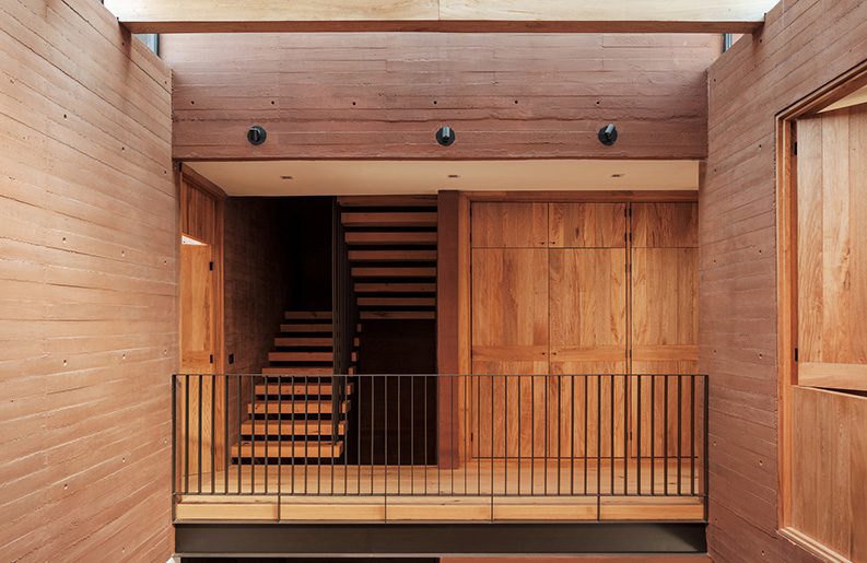 Casa de una Escritora by em-estudio