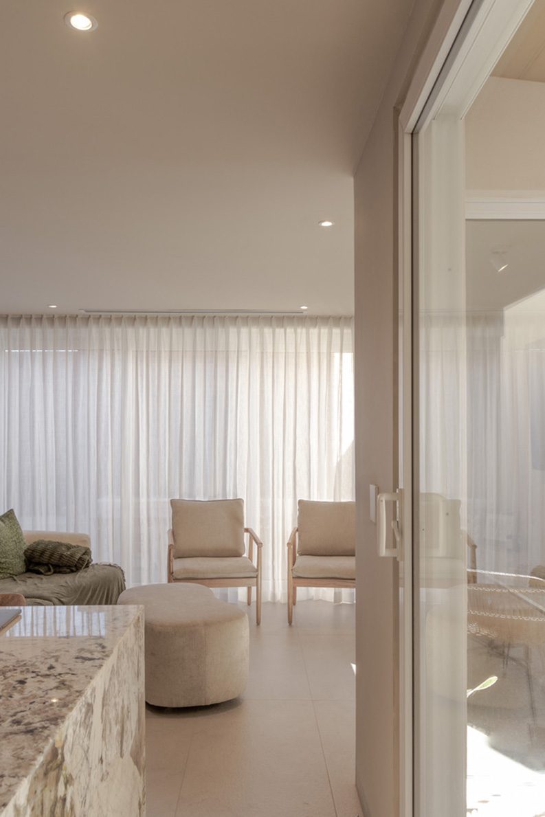 Casa dieciocho by Pereda Han Estudio