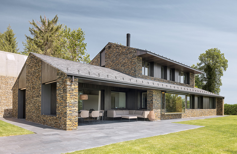 Casa en Puigcerdà by Dom Arquitectura