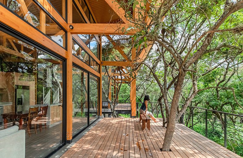 Casa en el Bosque by Espinoza Carvajal Arquitectos