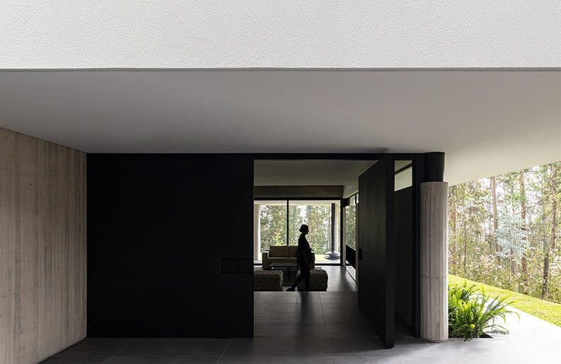 Casa en el Bosque by Gabriel Rivera Arquitectos