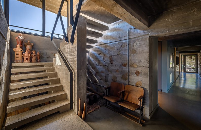 Casa en el Dragón by Cristián Nanzer