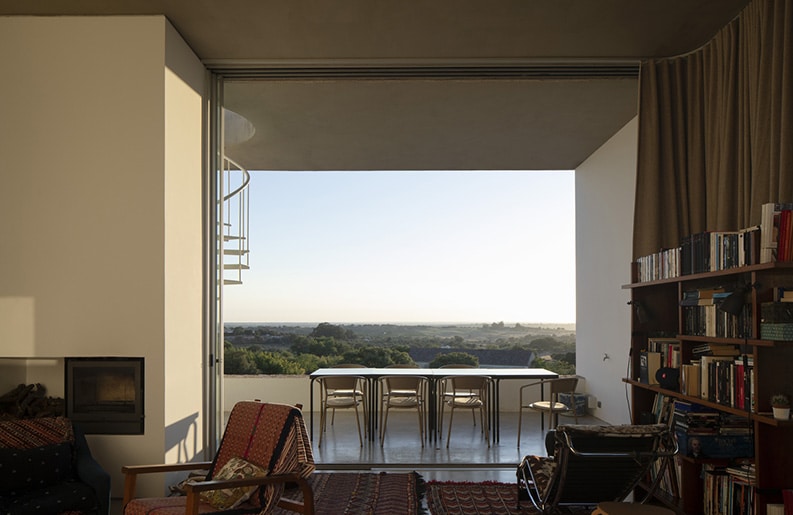 Casa estudio en Castelo de Vide by Atelier Landauer