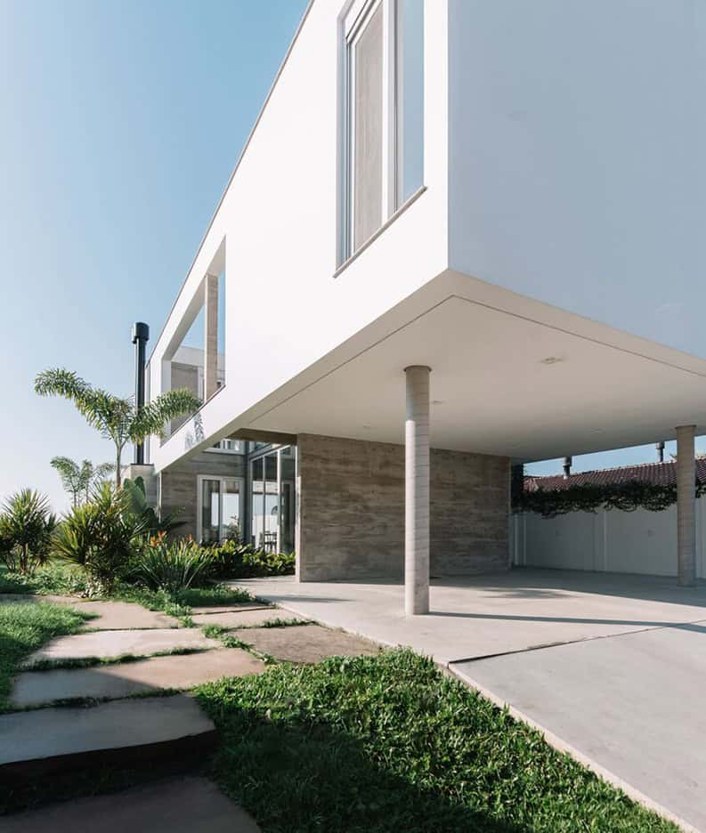 Casa na marina. Una propiedad que le da un lugar protagónico al hormigón