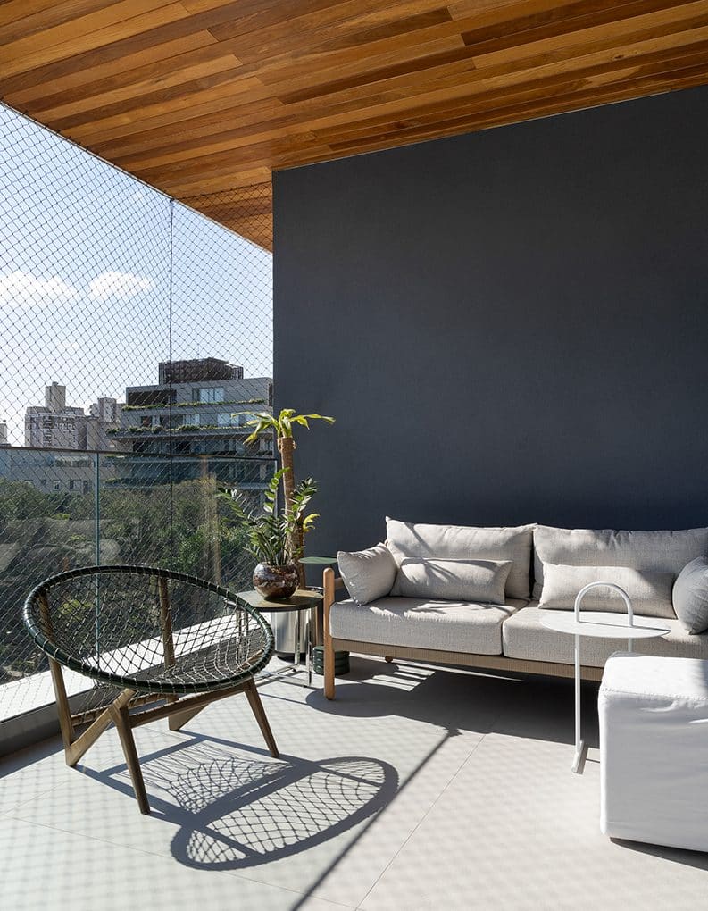 Departamento Whiskey by Rodolfo Fontana