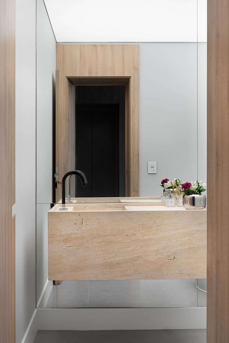 Departamento Whiskey by Rodolfo Fontana