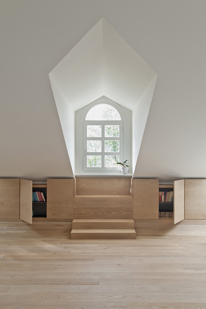 Departamento de madera y alfombra, Bodà Architetti, Archetipocreativo
