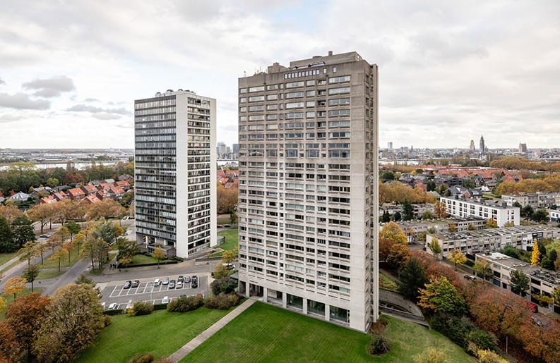 Dúplex brutalista en la Torre Riverside, Olmo Peeters, Matthijs van der Burgt, Estudio Okami Architects