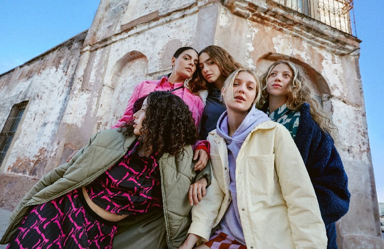 Furzai, Cumelen Sanz, Ailín Salas, Clara Fiorito, Gloria Allerena y Clara Skinny Pablo