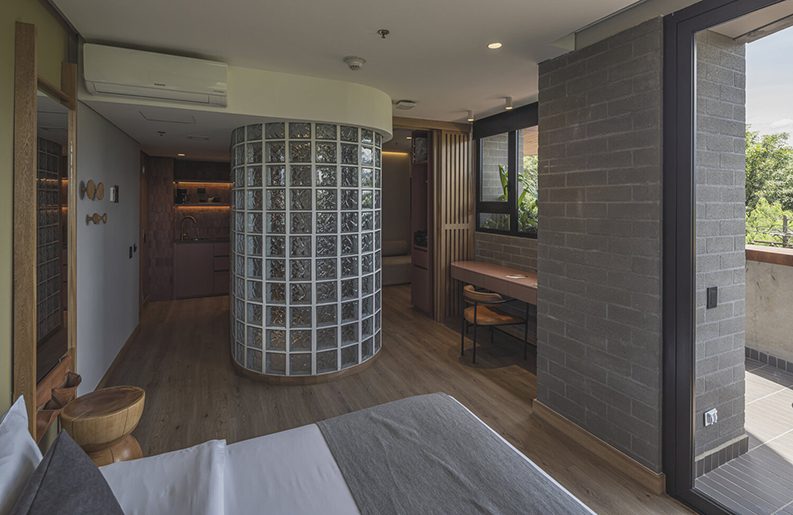 Hotel Heiss by Plan:b arquitectos